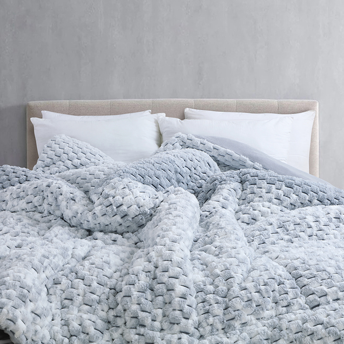 Flakes Winter Comforter